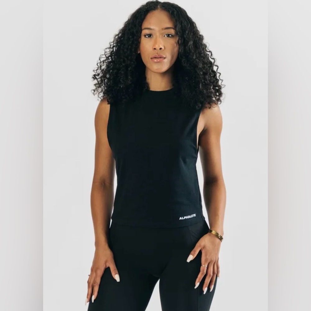 NWOT Alphalete Women's Cutoff Tank Top